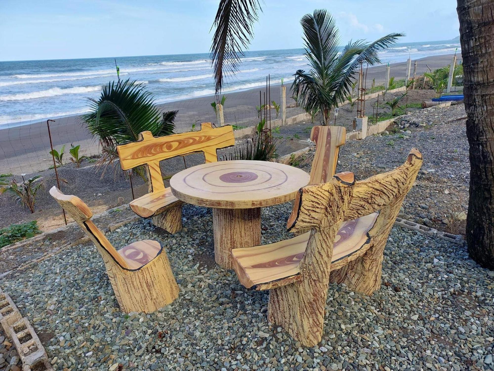 Costa Alora Beach Resort Dingalan ภายนอก รูปภาพ